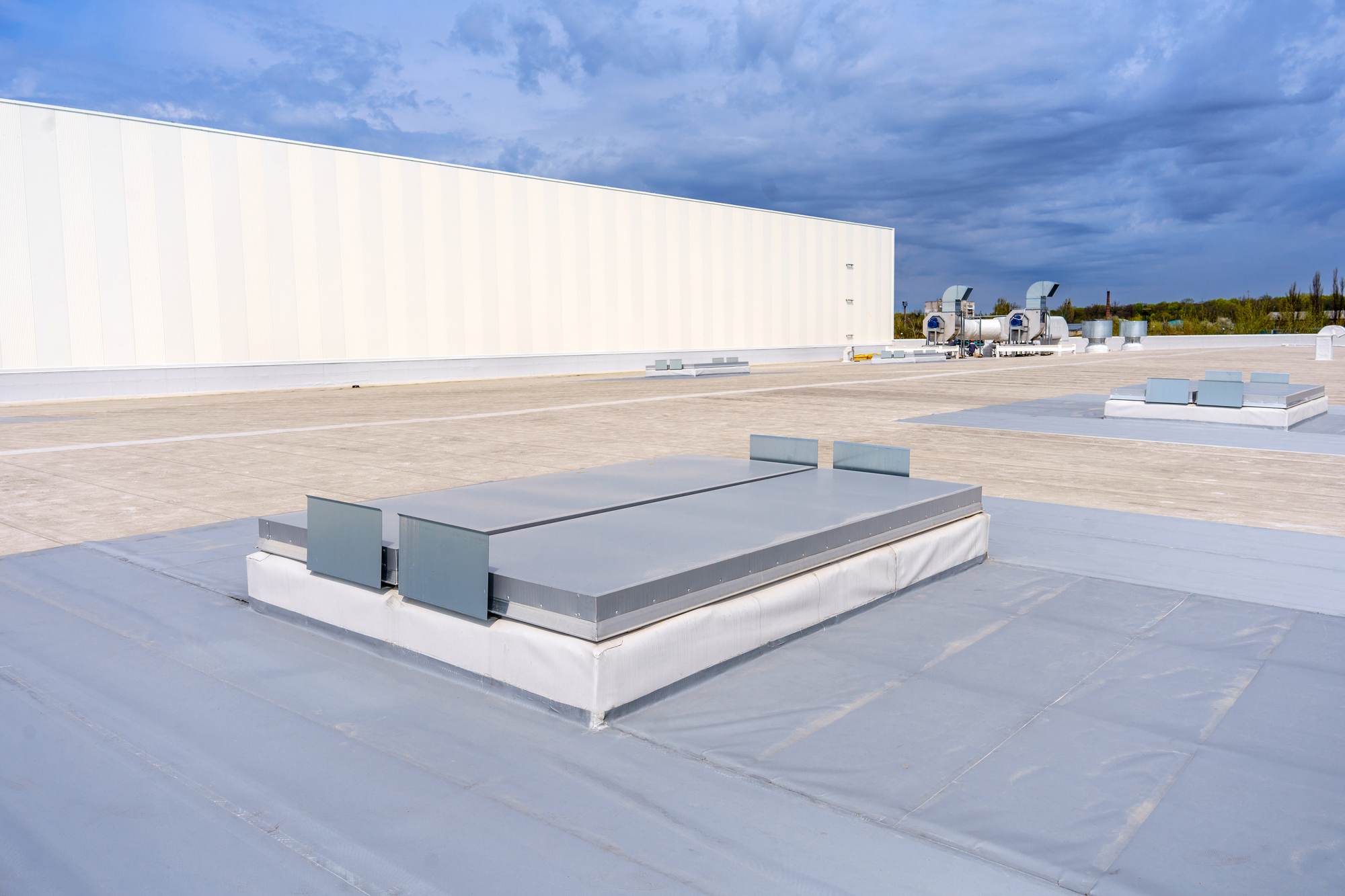 Flat roof on a commercial building